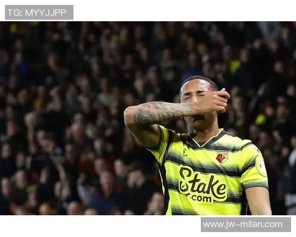 12月22日英超焦点战沃特福德对曼联精彩直播全程回顾与分析 12月22日英超焦点战沃特福德对曼联精彩直播全程回顾与分析